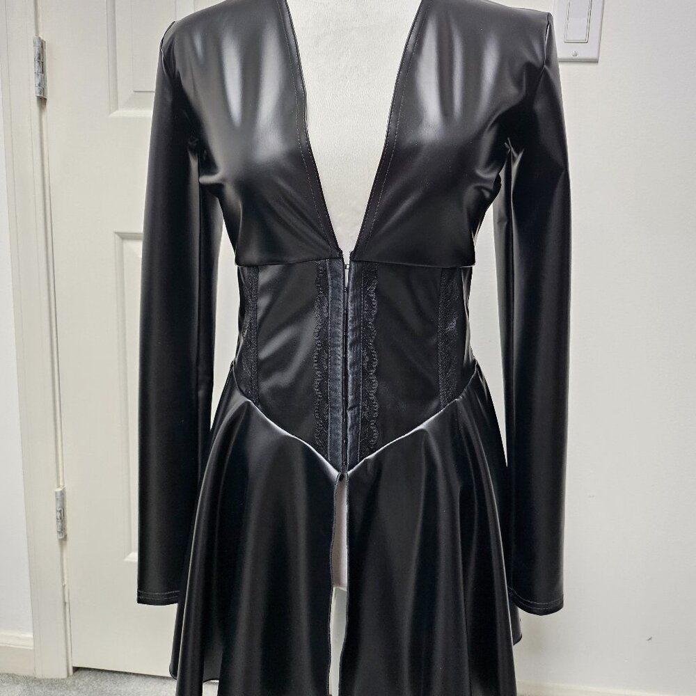 Long sleeve mini dress with corset - wet look